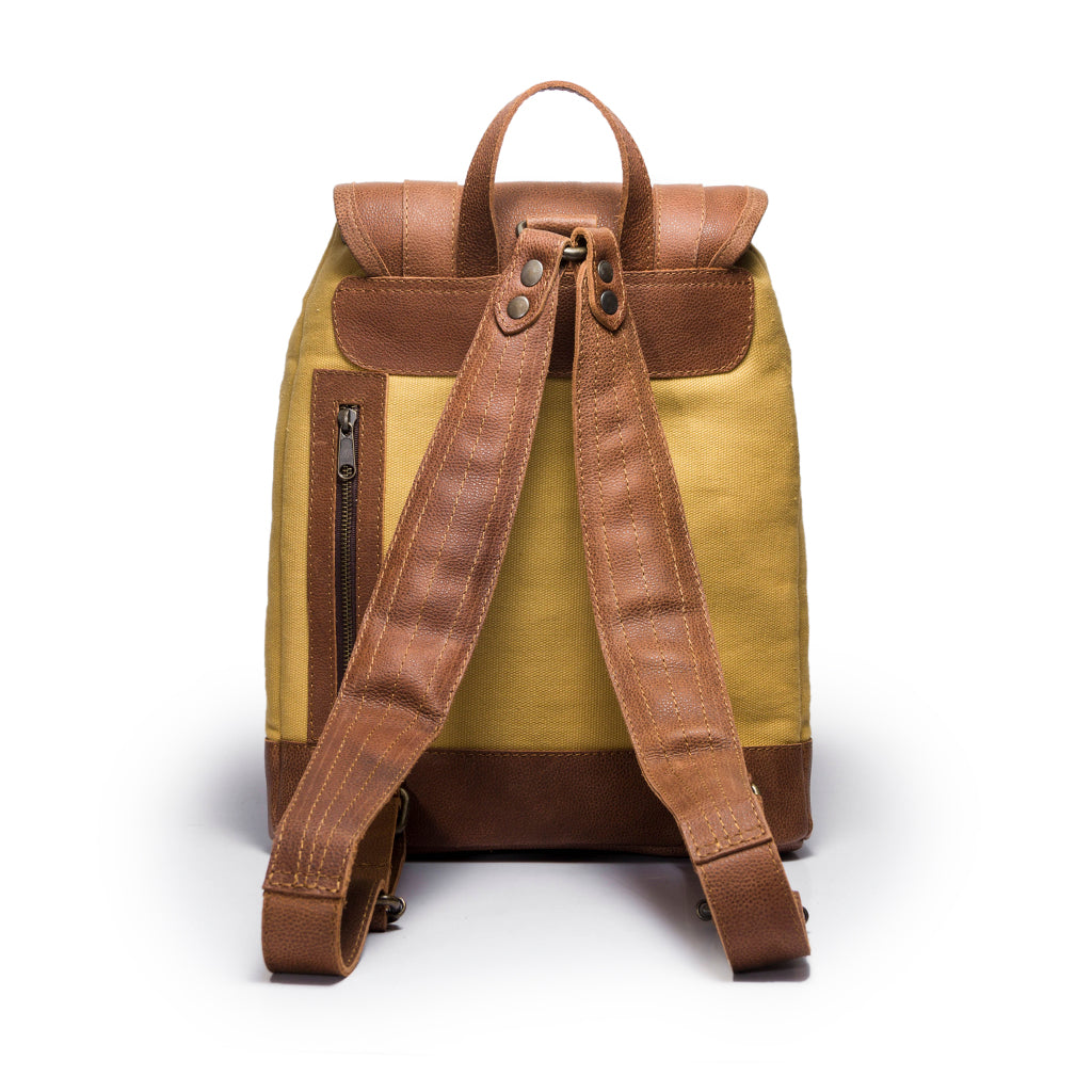 Leather Backpack-quavaro.com
