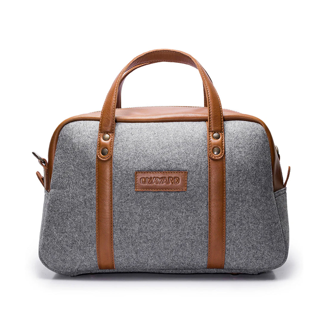 Leather duffel bag with elegant design and spacious interior