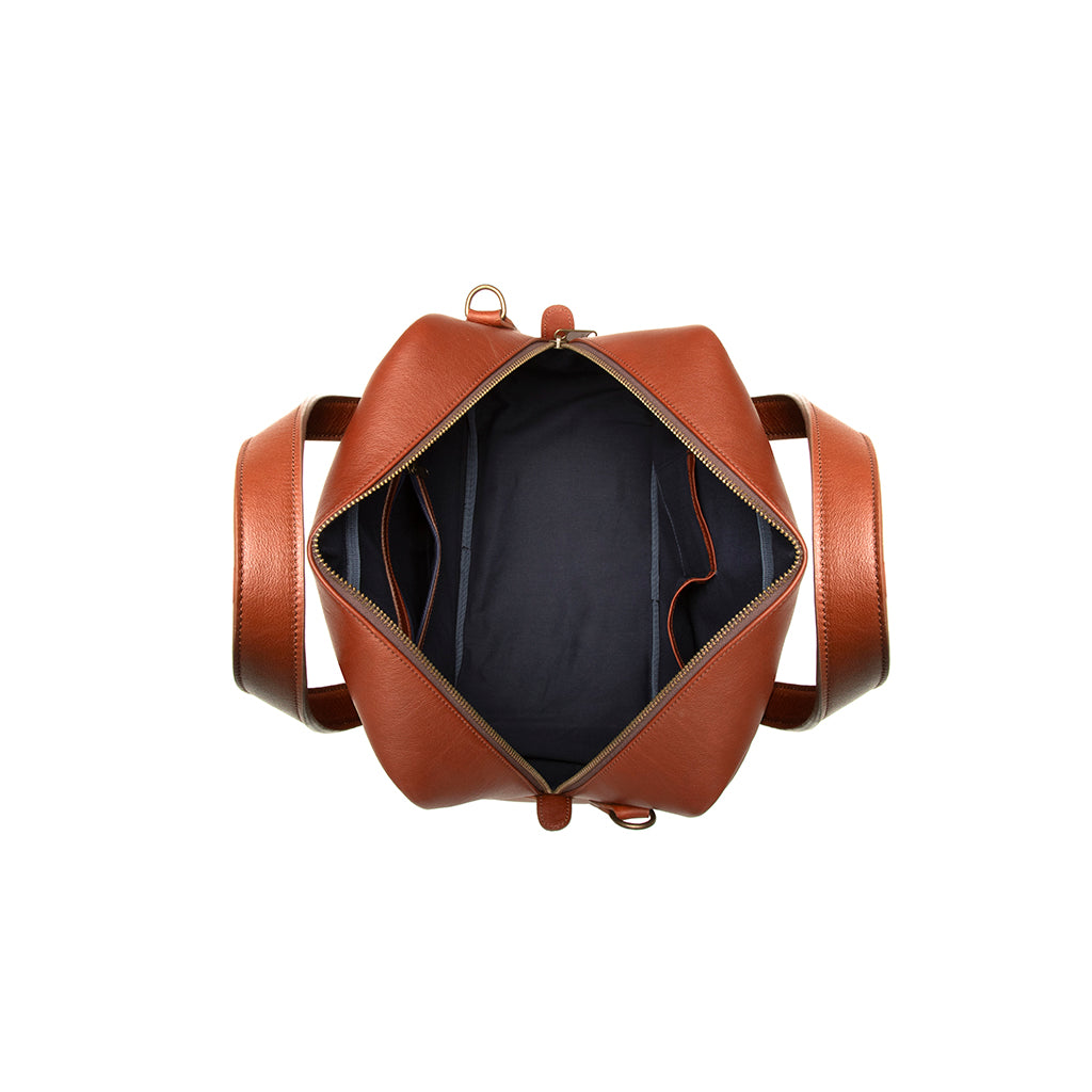 Versatile duffle bag for travel and weekend trips.