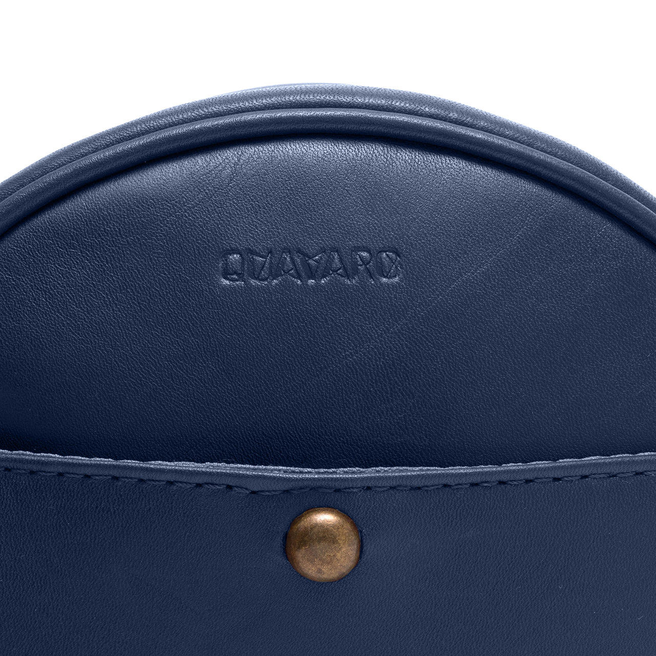 Piper Circle Crossbody Bag - Quavaro