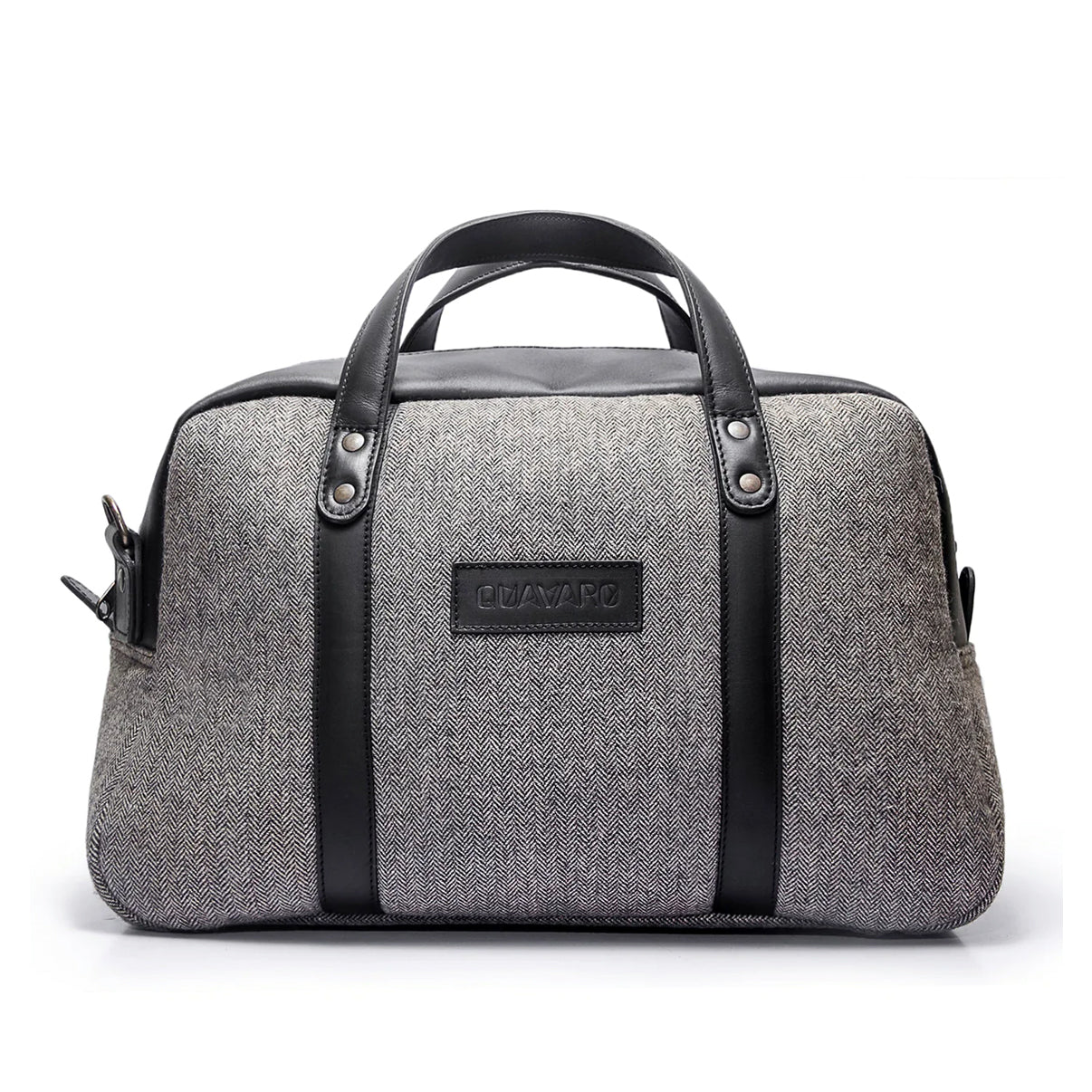 The Weekend Travel Bag is made from full grain leather with both smooth and pebbled textures for a luxurious look and feel